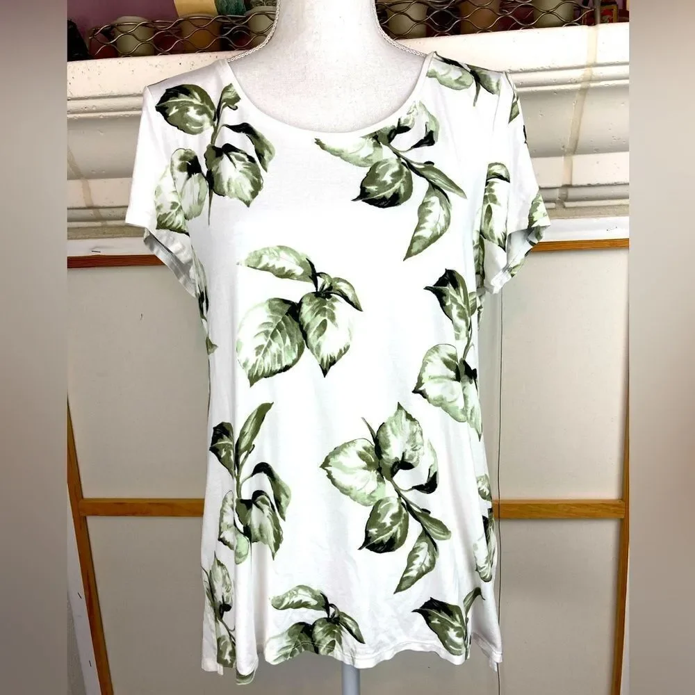 WHBM elegant green leaves on white background top - Picture 1 of 7